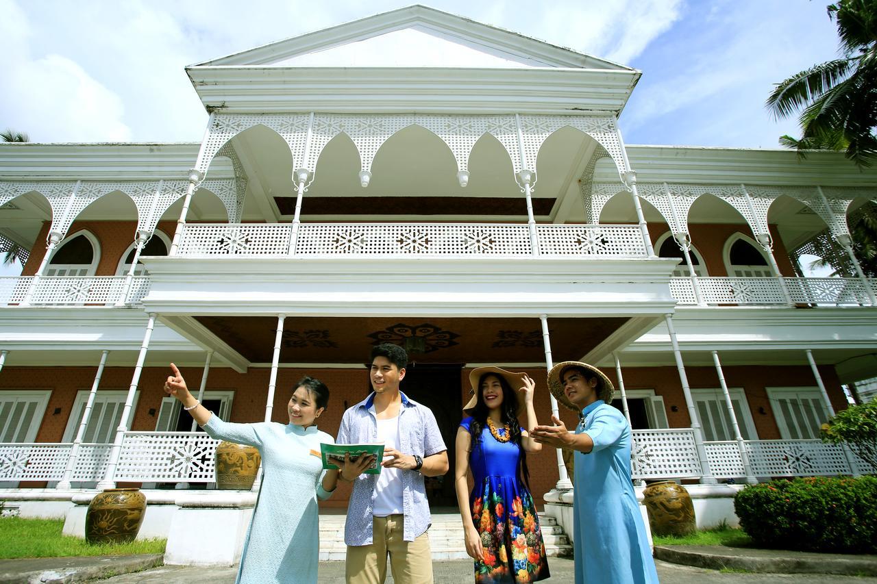 The Oriental Leyte Hotel Таклобан Екстериор снимка