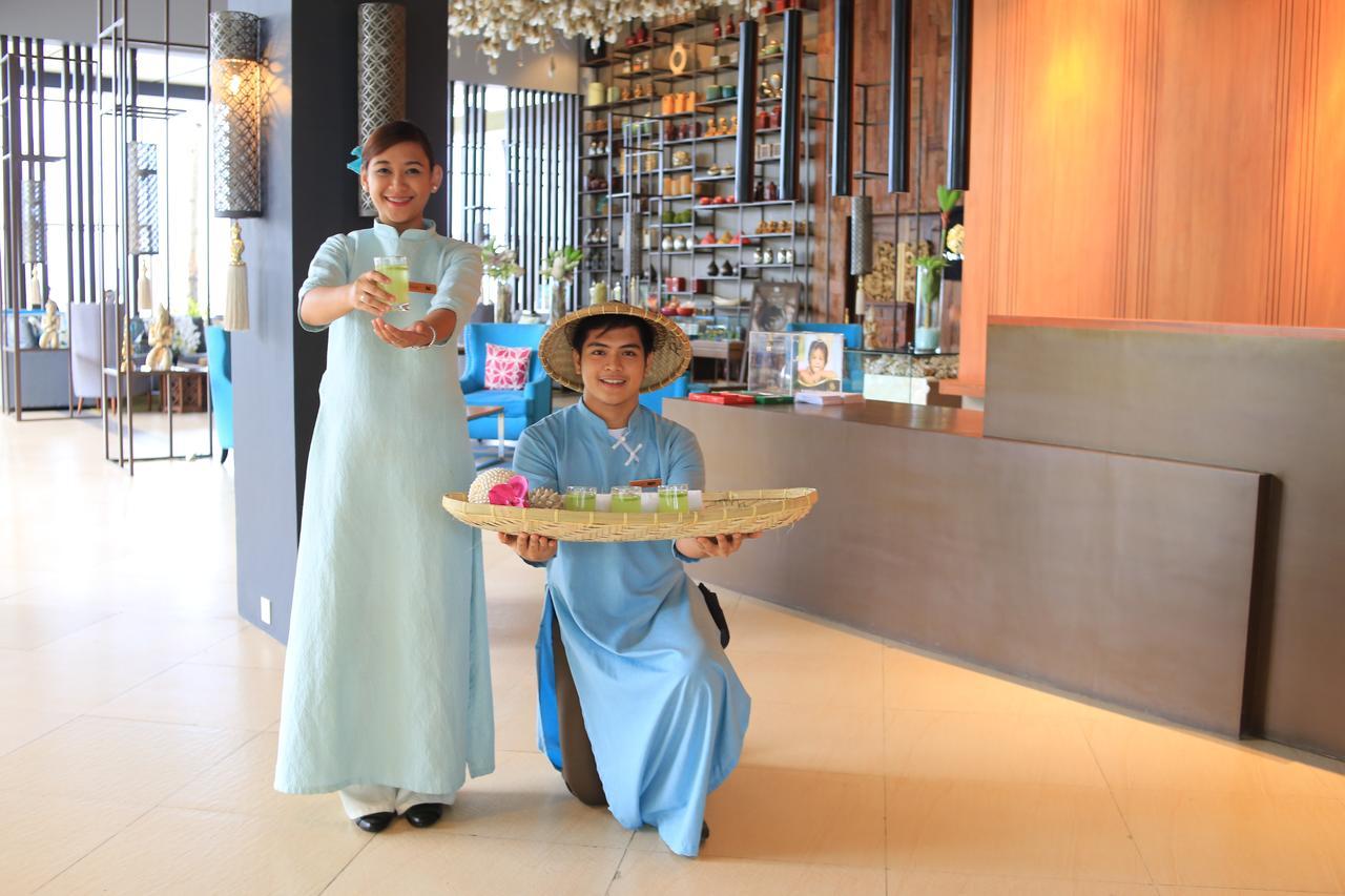 The Oriental Leyte Hotel Таклобан Екстериор снимка