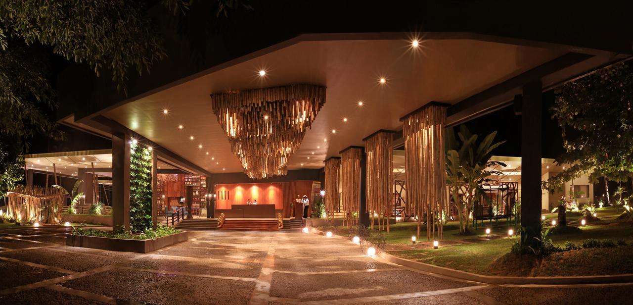 The Oriental Leyte Hotel Таклобан Екстериор снимка