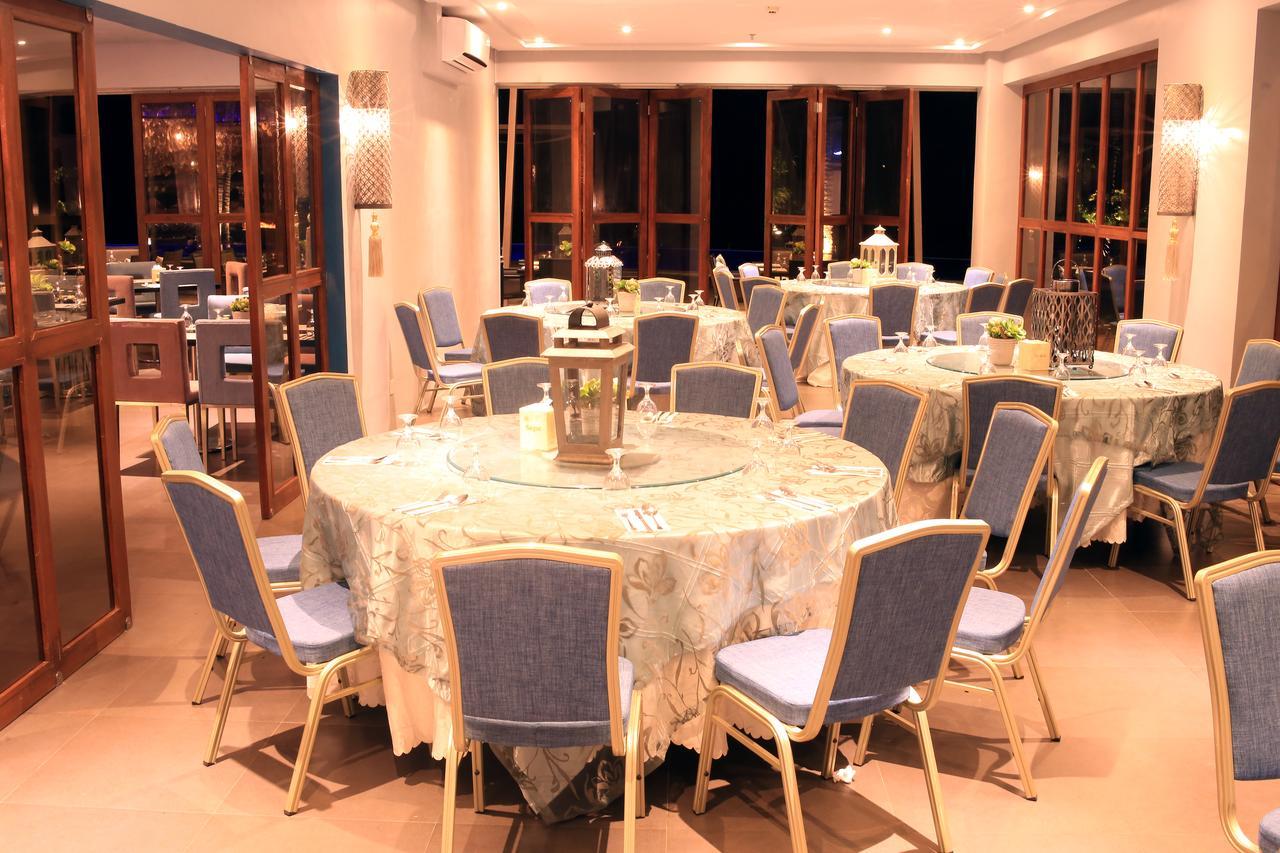 The Oriental Leyte Hotel Таклобан Екстериор снимка