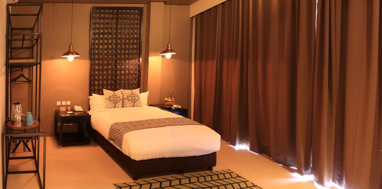 The Oriental Leyte Hotel Таклобан Стая снимка